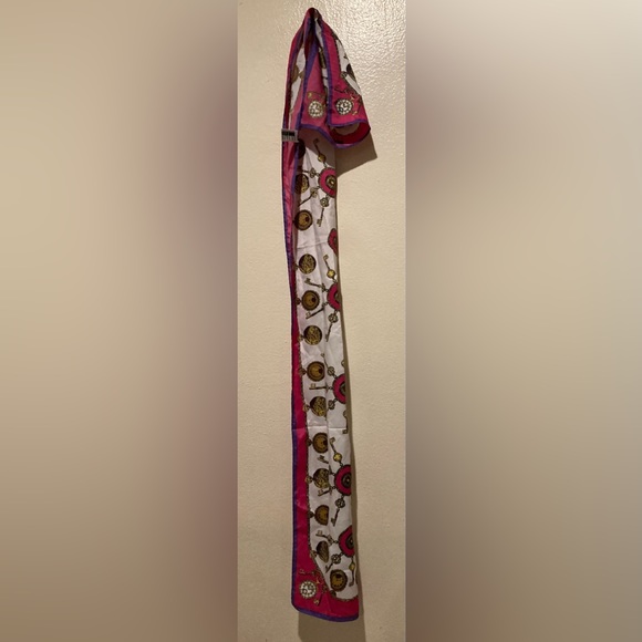 Vintage Leslie Fay Scarf clock & Clock keys design graphics - Picture 4 of 4